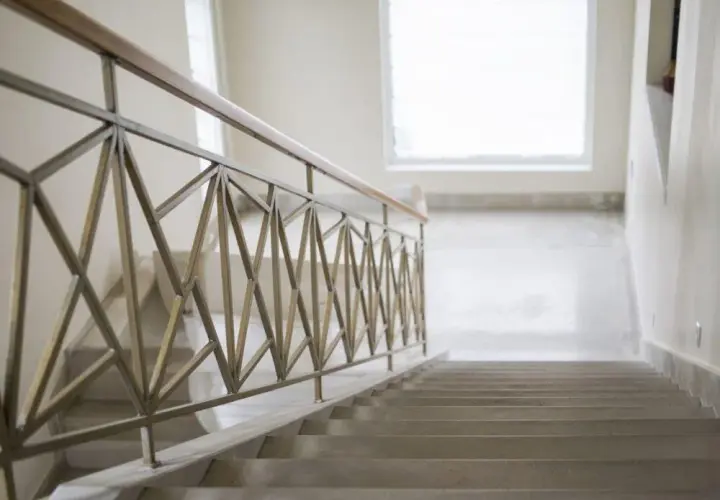 Ile kosztuje metr balustrady? Ceny, które mogą Cię zaskoczyć