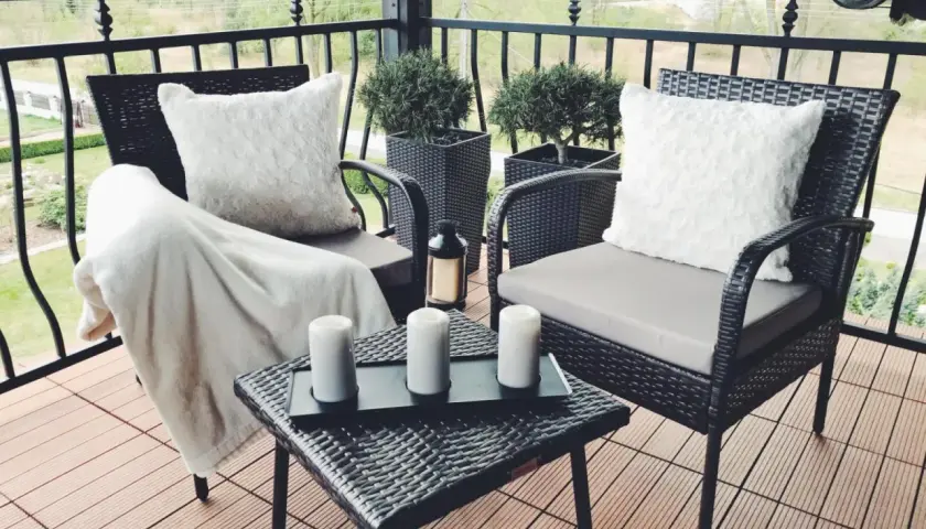 Jak urządzić balkon 5m2, aby stał się przytulnym miejscem relaksu