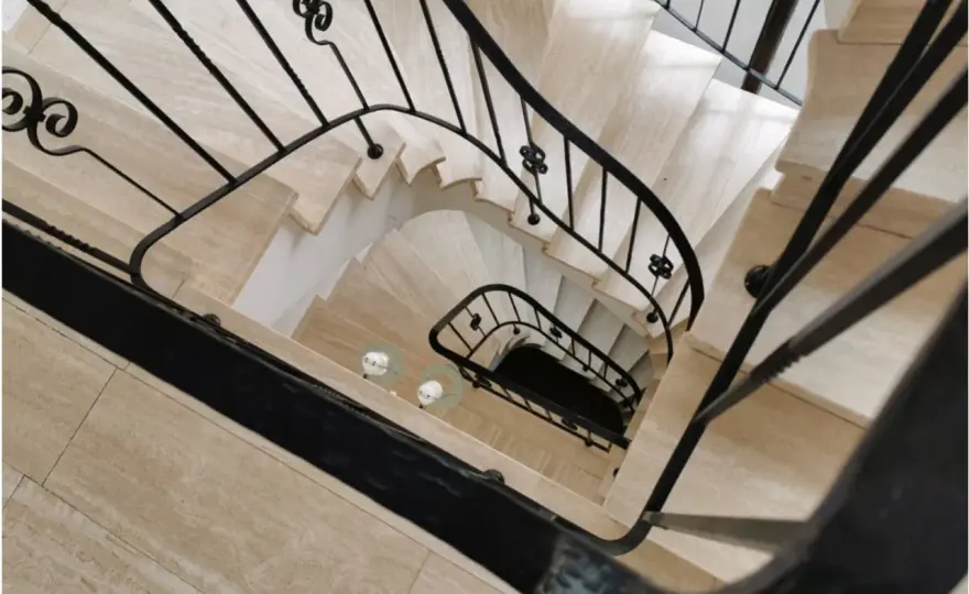 Ile kosztuje balustrada na schody? Ceny, które zaskoczą każdego