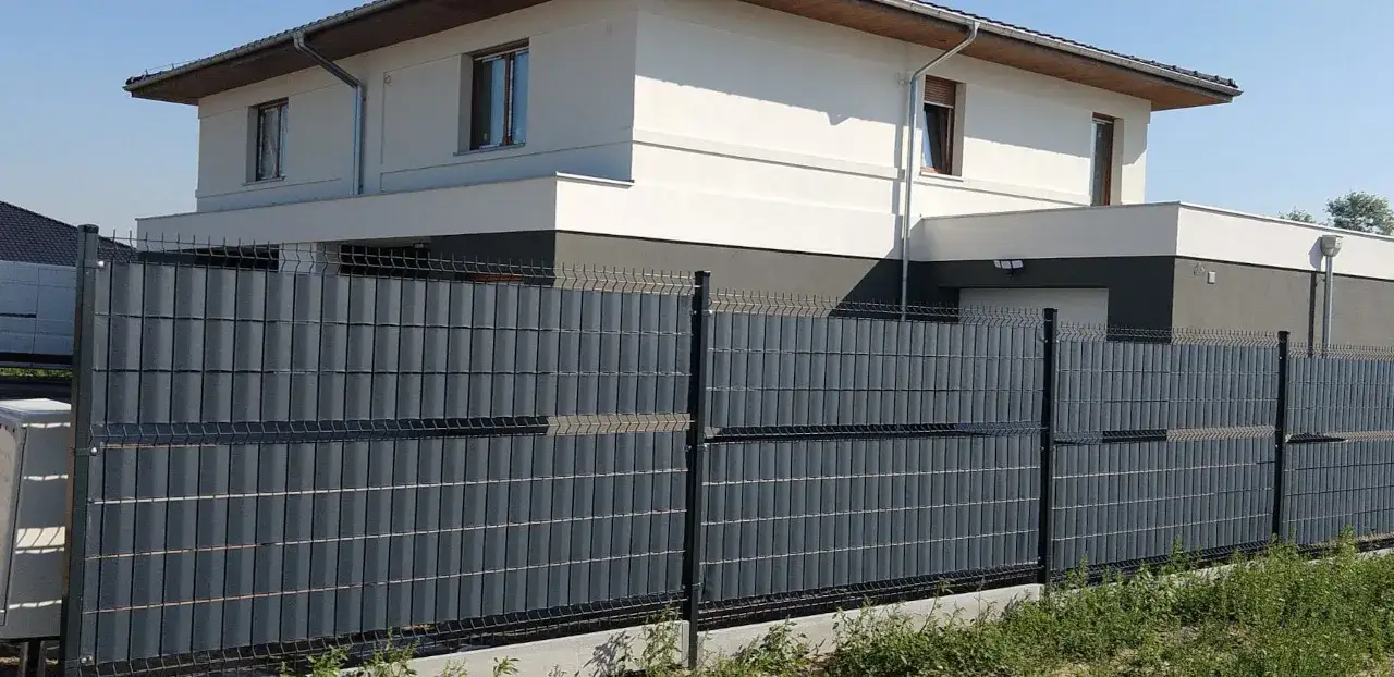 Zdjęcie Jak podwyższyć ogrodzenie? Skuteczne metody bez wymiany paneli